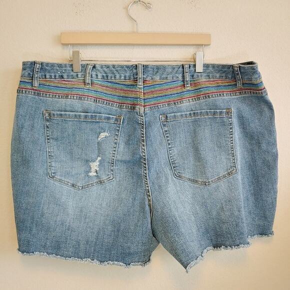 Lane Bryant Flex Magic Waistband Denim Mid-Rise Girlfriend Shorts Plus Size 24 - Picture 10 of 12